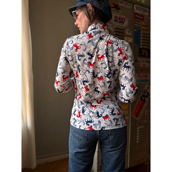 Vintage 70s Horse Print Blouse | Red/Navy Graphic Novelty Top | Point Collar | S - Picture 3 of 9